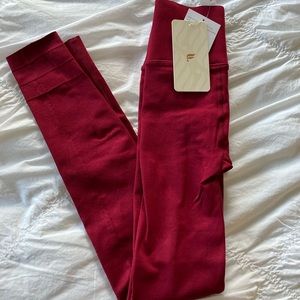 Fabletics High-Waisted Sculptknit Essential Legging Cherry Burst NEW WITH TAGS
